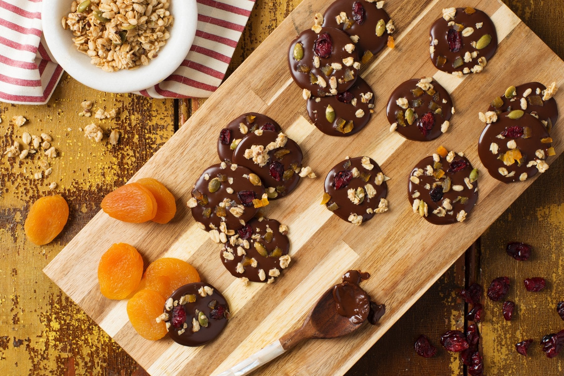Holiday Chocolate Pumpkin Flax Coins – Nature's Path