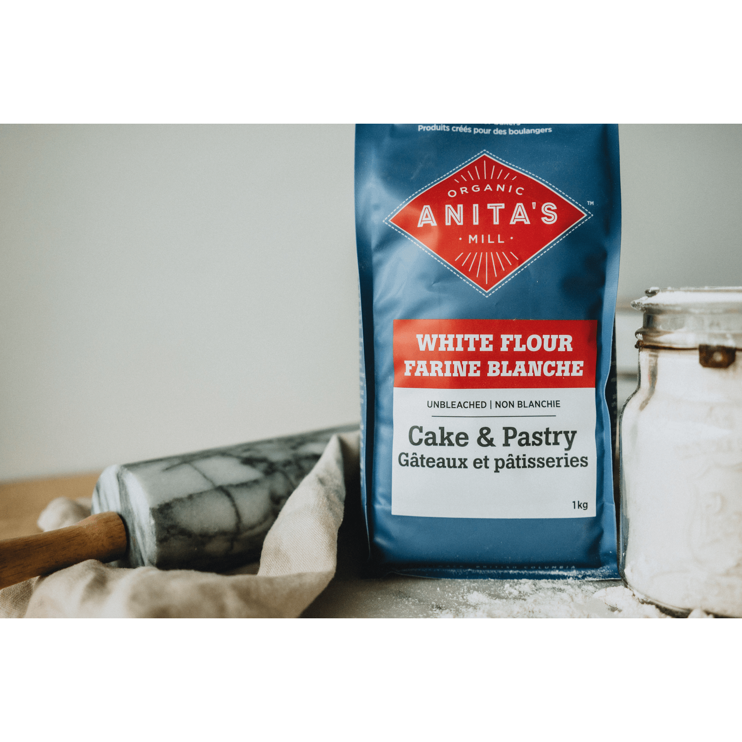 Unbleached_Cake_and_Pastry_White_Flour_623636120203-22286