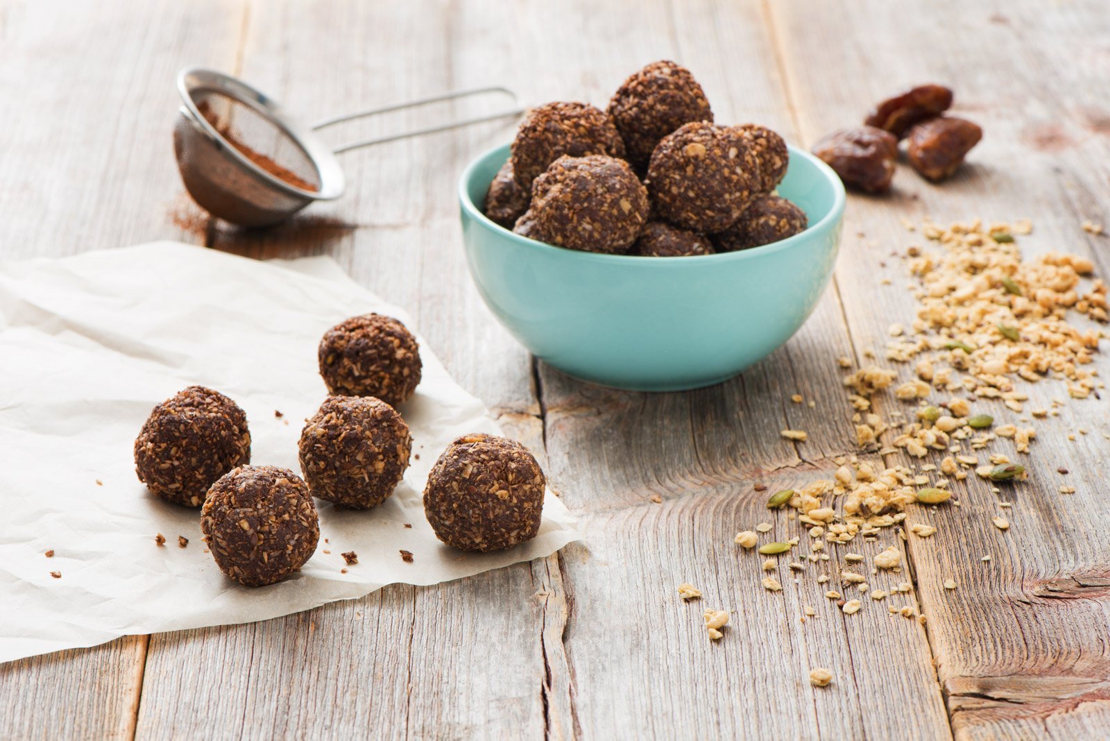 Chocolate Energy Bites with Hemp Hearts Granola