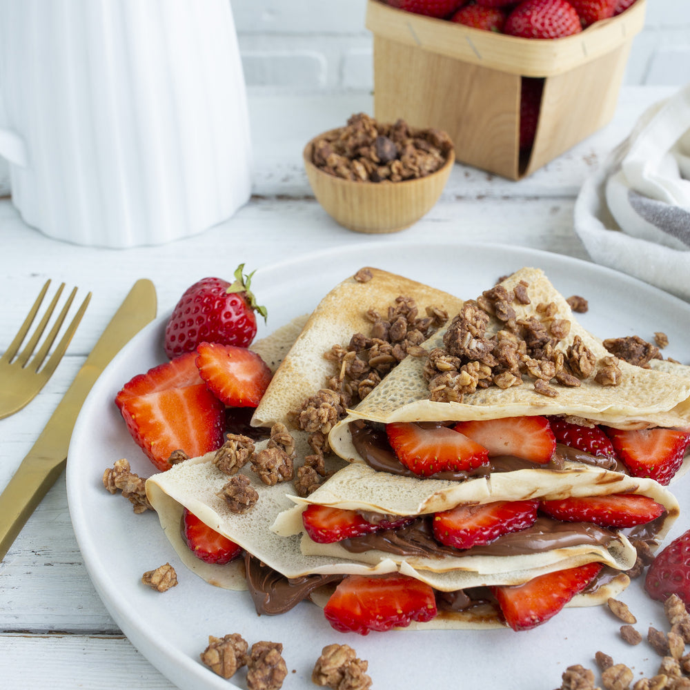 VEGAN CREPES WITH CHOCOLATE HAZELNUT SPREAD AND ORGANIC STRAWBERRIES