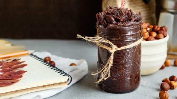 Beurre de noisettes et chocolat végétalien