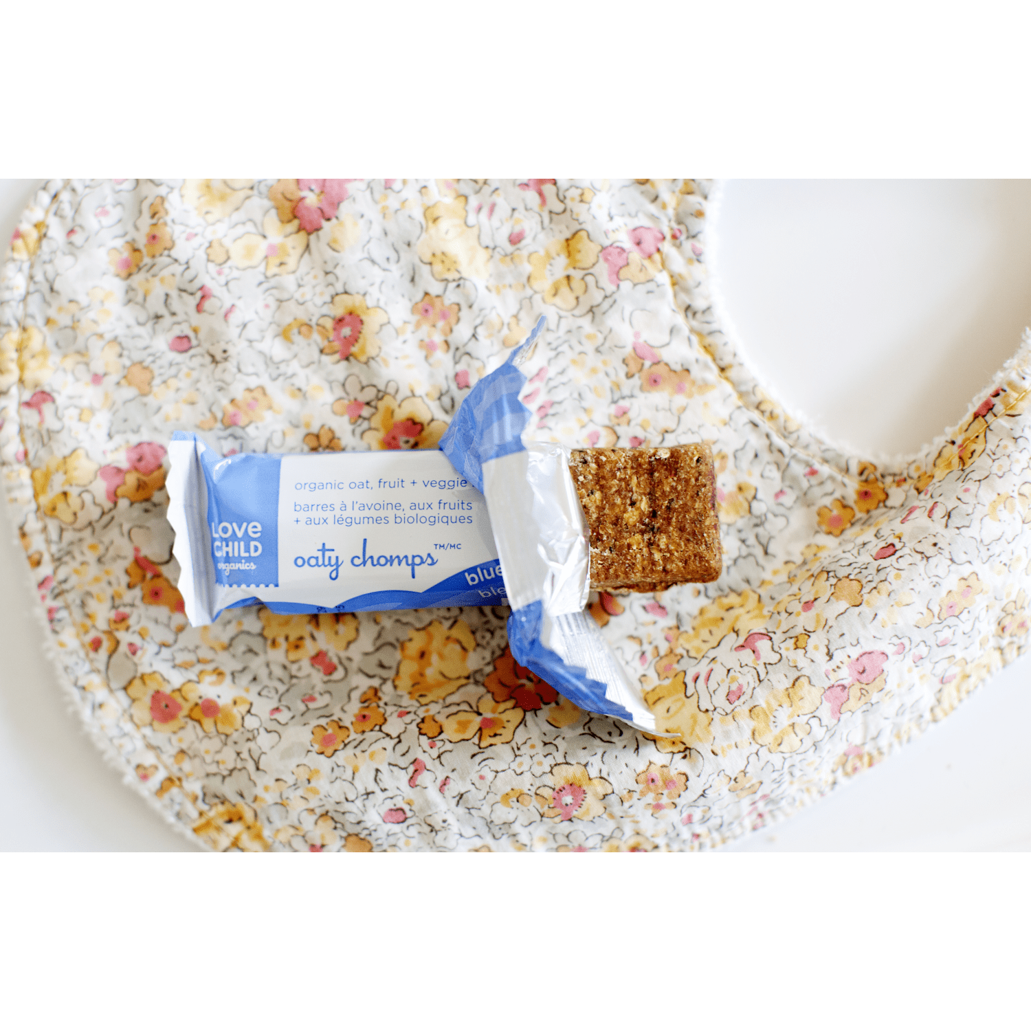 Oaty_Chomps_Blueberry_plus_Carrot_Snack_Bar_858860001428-24288