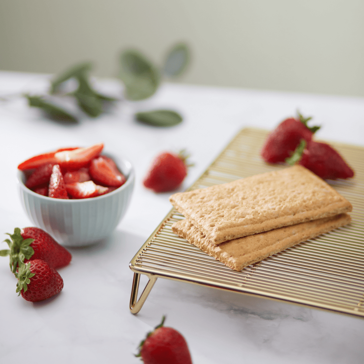 Unfrosted_Berry_Strawberry_Toaster_Pastries_058449410089